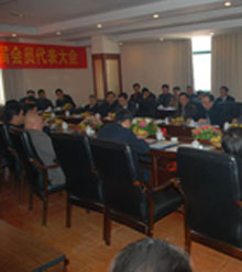 公司协办的“江西省塑料工业协会第三届会员代表会”在我县胜利召开